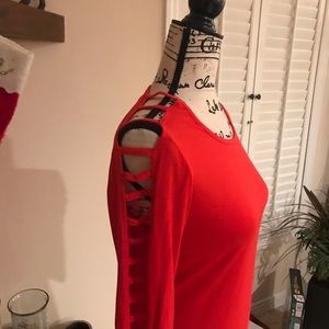 ❤️  in Red w/cut out arms Top